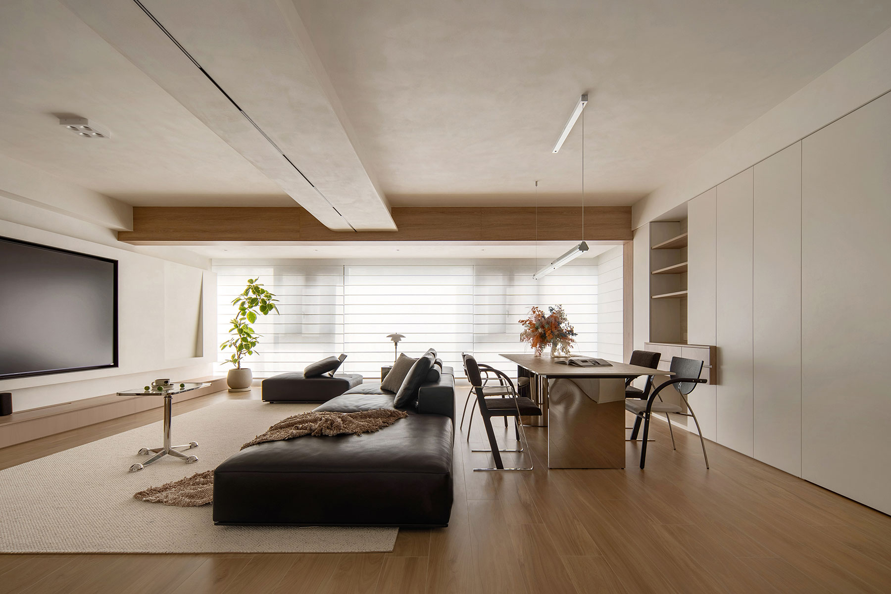 木地板的温柔，瓷砖的硬核｜全屋木纹砖通铺的平衡哲学